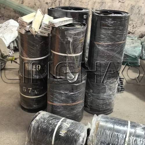 HZS35 concrete batching plant spare parts packed in wooden cases